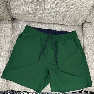 Rhone Mako shorts 7” in mint condition!